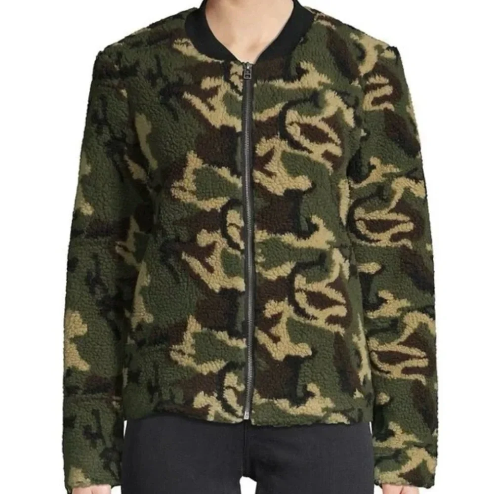 Sanctuary Cozy Fleece Camo Jacket Medium